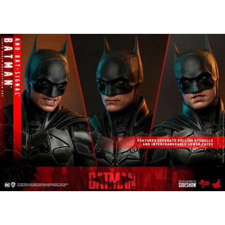 The Batman Batman with Bat-Signal Movie Masterpiece Hot Toys